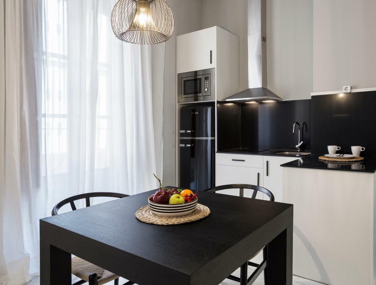 Apartamentos One Shot Conde De Torrejon Sevilla Eksteriør bilde