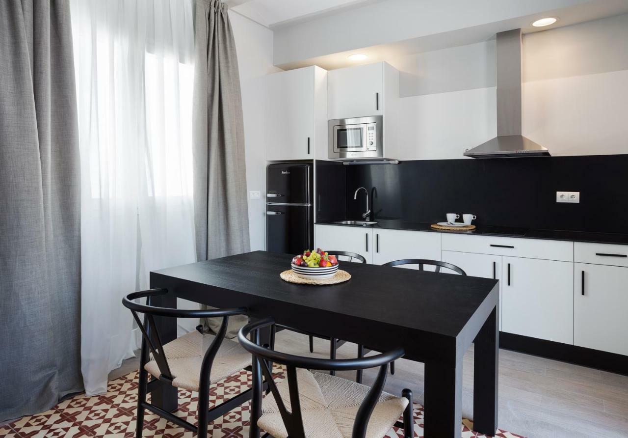 Apartamentos One Shot Conde De Torrejon Sevilla Eksteriør bilde